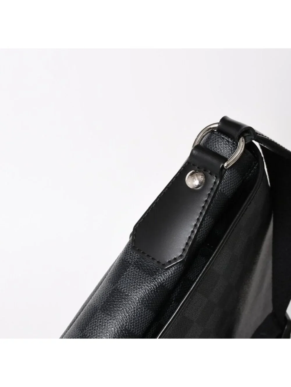 Louis Vuitton Daniel MM Shoulder Bag Damier Graphite Black Silver